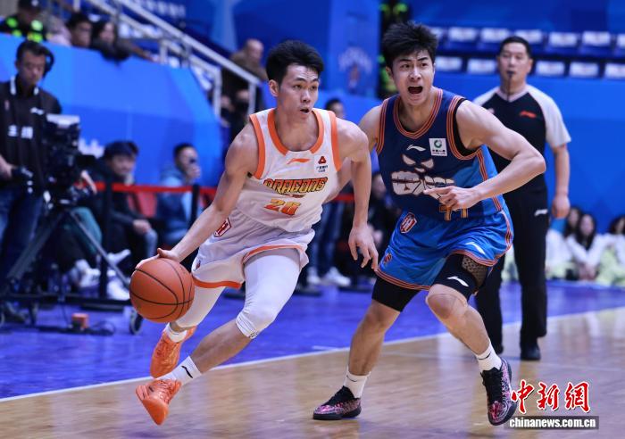 四川男篮主场惜败江苏男篮 景菡一关键表现难挽
