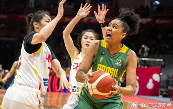 巴西女篮爆冷出局 中国女篮力克劲旅 捷克压哨晋