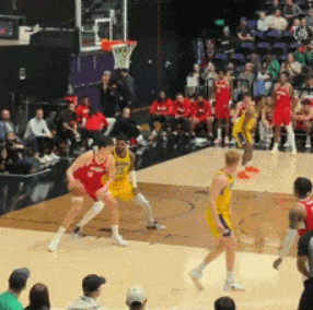 杨瀚森两战低迷难阻南湾湖人连胜，马利克-威廉