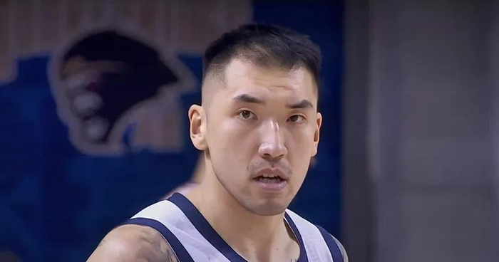 山东男篮主场力克福建 勇夺CBA常规赛关键胜利