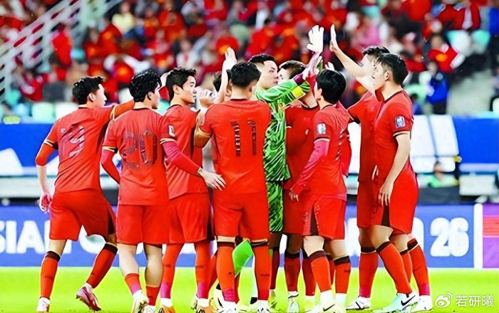 中国男足国际足联系列赛一胜一负 邵佳一执教能