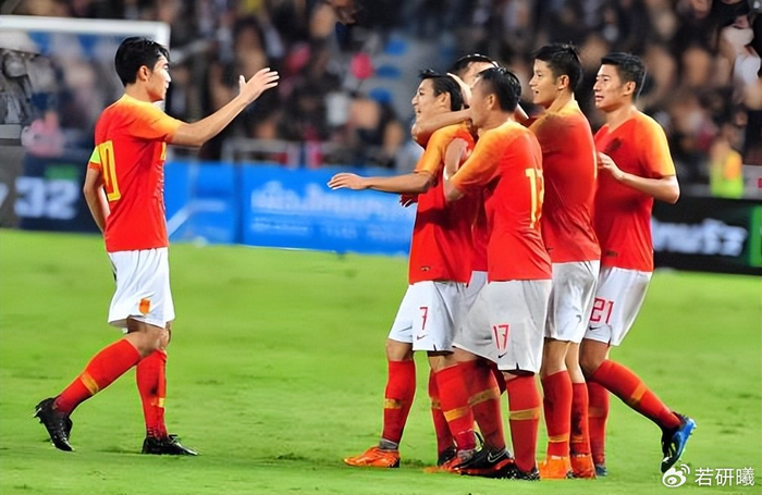 中国男足国际足联系列赛一胜一负 邵佳一执教能